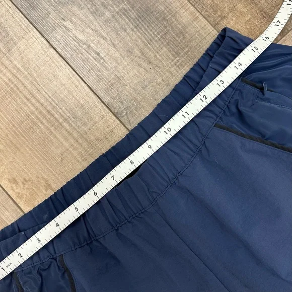 ALO High-Waist Origin Wide Leg Track Pants navy & black - Picture 9 of 10